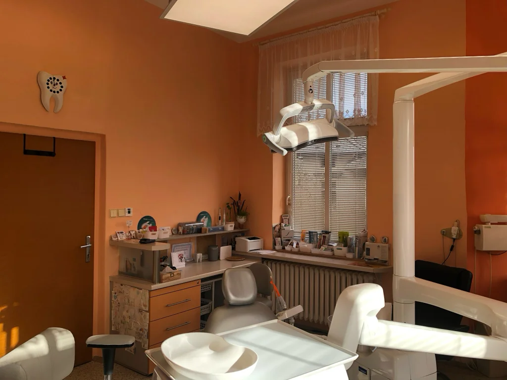 Interiér ordinace DHVM – pohled 3